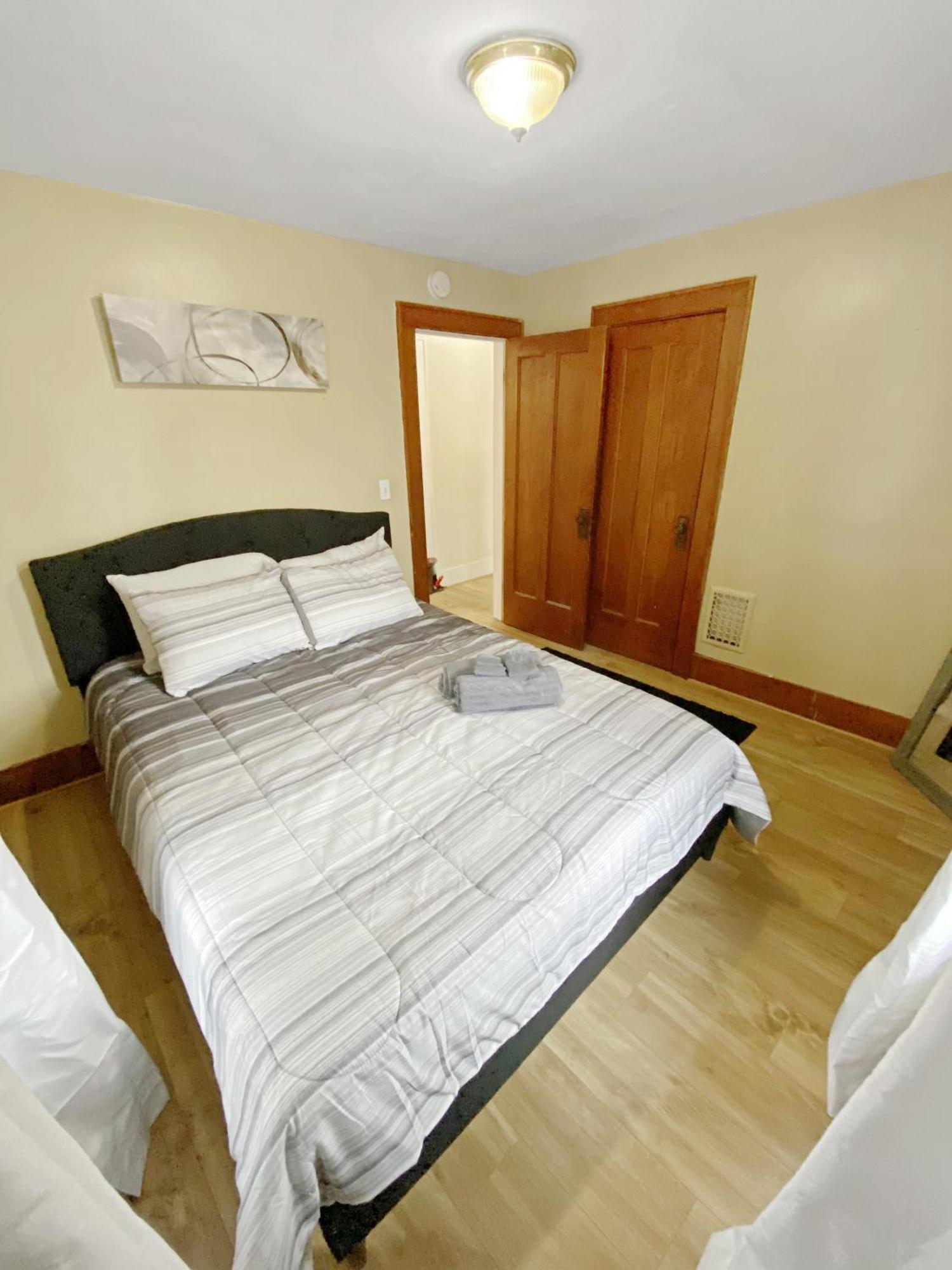 Lux 3Br, Steps From Airport, U Of R & Grocery Stores Rochester Exterior foto